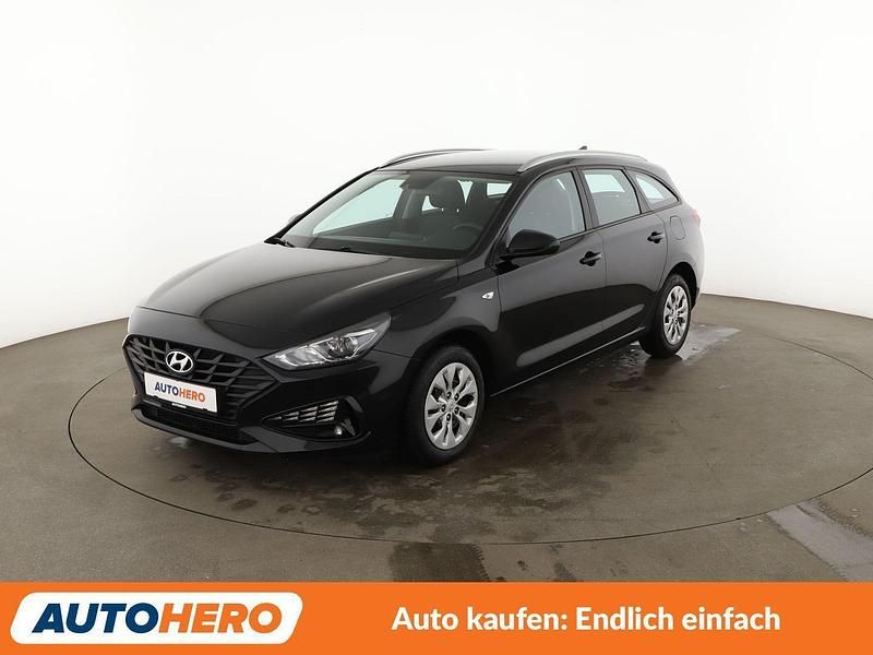 Schwarz Gebraucht 2021 Hyundai i30 Pure Kombi | 14.880 € (Guter Preis) - Bild 1/3