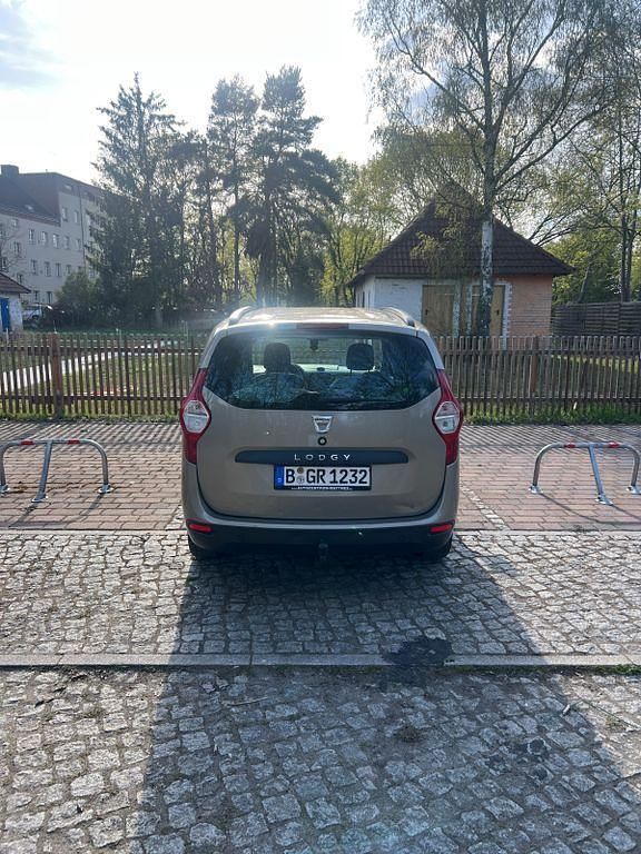 Gebraucht Dacia Lodgy 107 PS (78 kW) 2013 Braun Van / Kleinbus