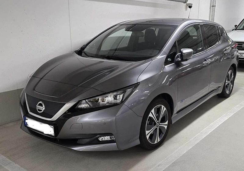 Gebraucht 2020 Nissan Leaf N-Connecta Kleinwagen | 14.352 € (Fairer Preis) - Bild 1/4