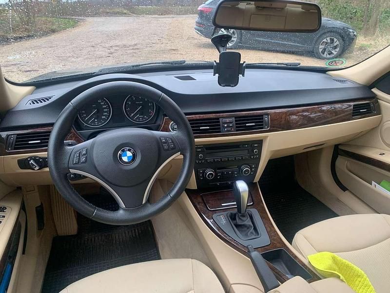 Gebraucht BMW 325 218 PS (160 kW) 2010 Grün Limousine