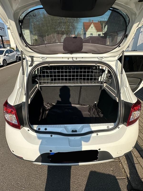 Gebraucht Dacia Sandero Stepway 90 PS (66 kW) 2016 Weiß Limousine