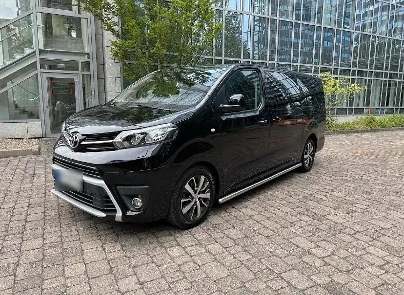 Gebraucht Toyota Proace 177 PS (130 kW) 2017 Schwarz Van / Kleinbus