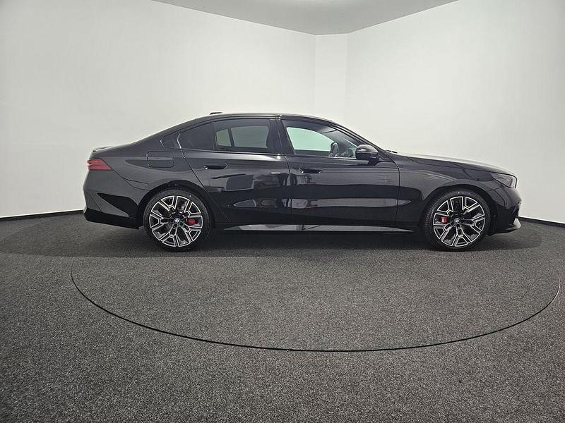 Gebraucht BMW 540 M Sport 303 PS (222 kW) 2025 Schwarz Limousine