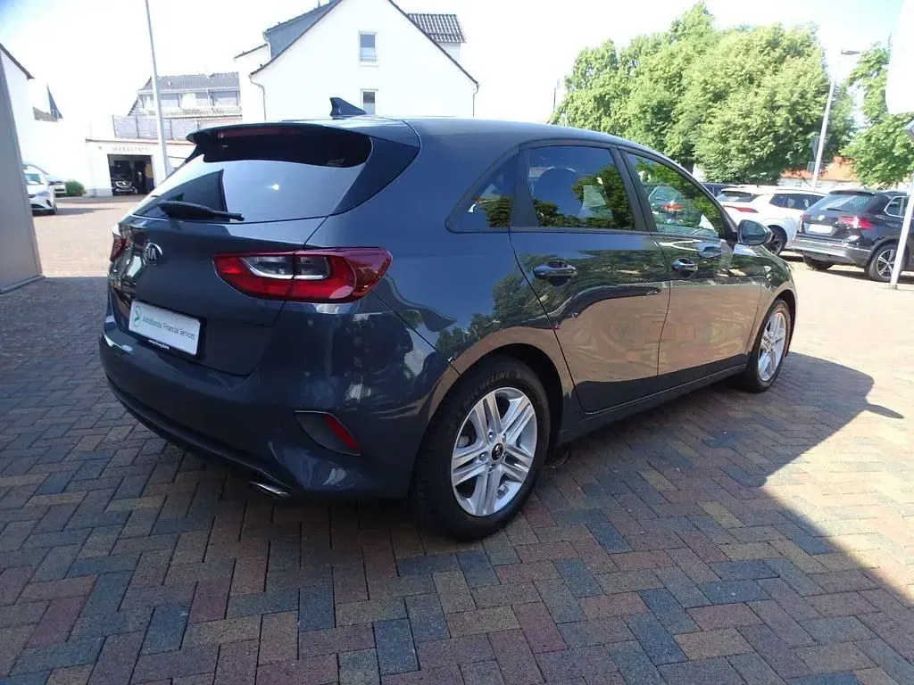 Gebraucht Kia Ceed 99 PS (72 kW) 2019 Grau Kleinwagen