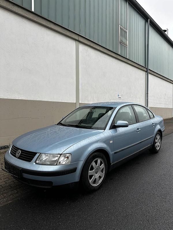 Gebraucht 2000 VW Passat Limousine | 790 € (Guter Preis) - Bild 1/4
