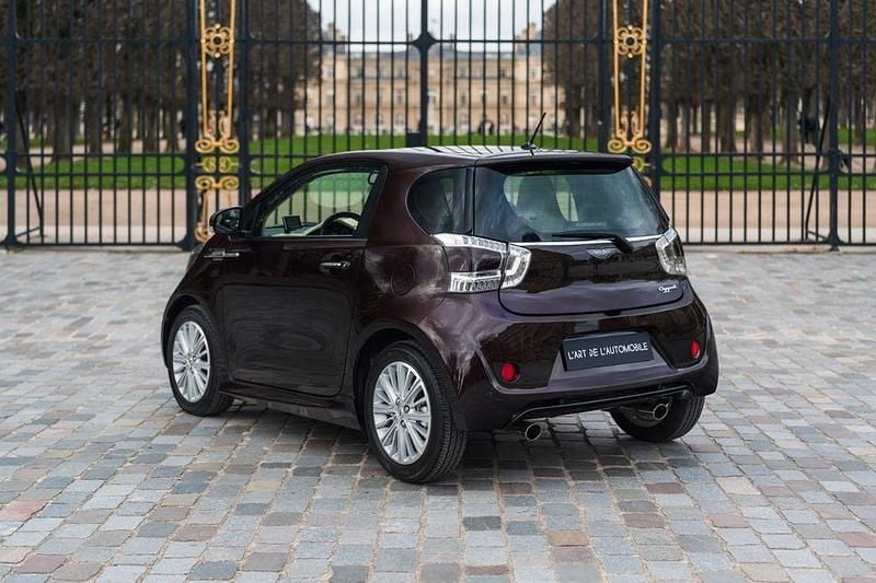 Gebraucht Aston Martin Cygnet 98 PS (72 kW) 2011 Rot Kleinwagen