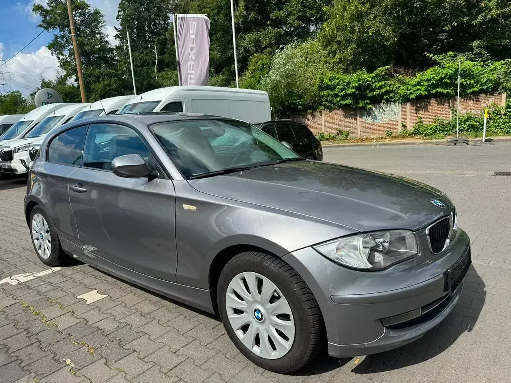 Gebraucht BMW 116 Advantage 122 PS (89 kW) 2010 Grau Kleinwagen