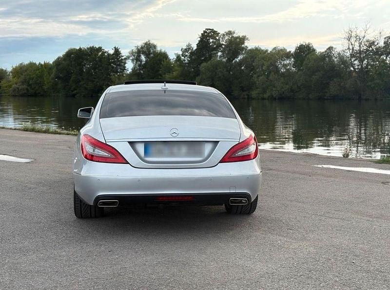 Silber Gebraucht 2012 Mercedes CLS350 Limousine | 18.000 € - Bild 1/4
