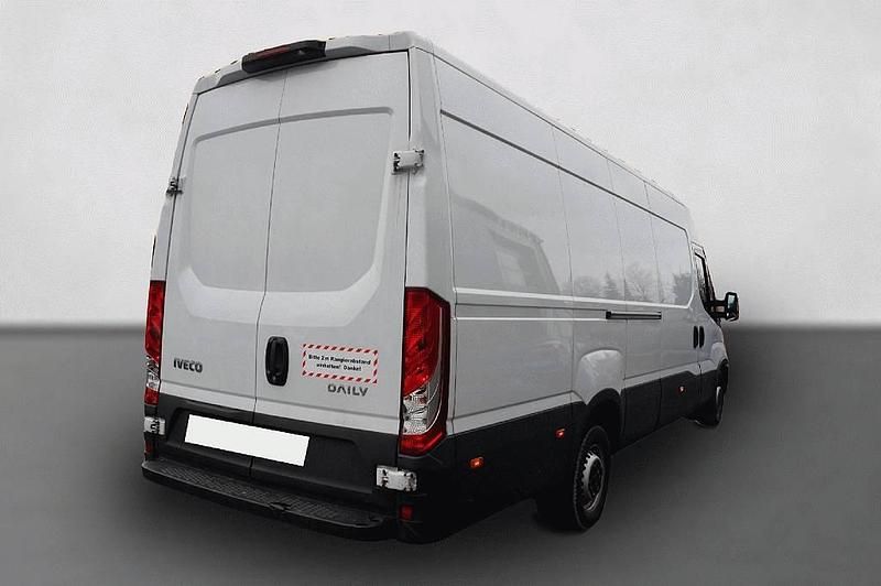 Gebraucht Iveco Daily 156 PS (114 kW) 2023 Weiß Van