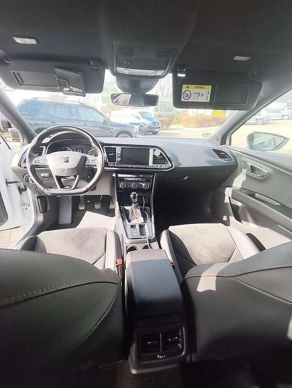 Second-hand Seat Leon FR 131 CP (96 kW) 2020 Alb Break