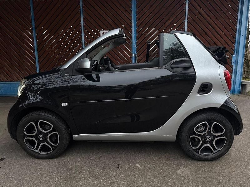 Schwarz Gebraucht 2019 Smart ForTwo Cabrio Cabrio | 15.000 € (Fairer Preis) - Bild 1/4
