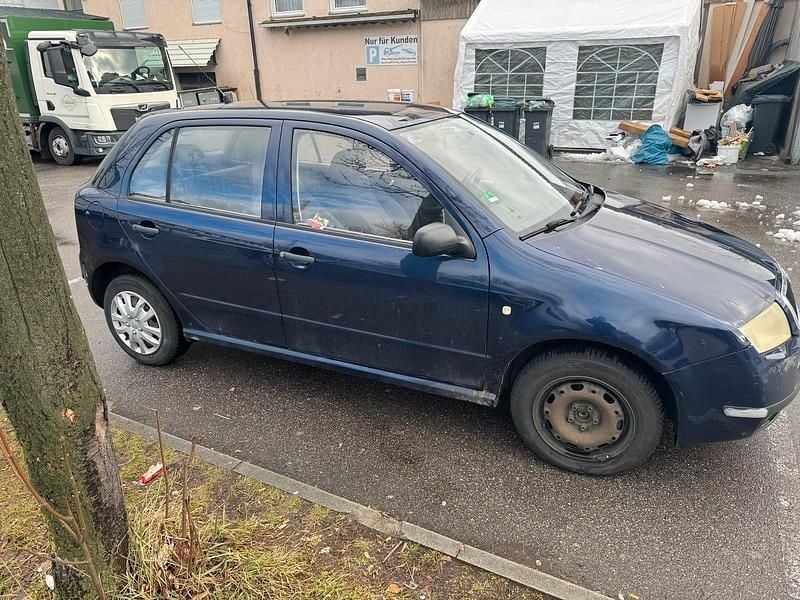 Gebraucht Skoda Fabia 60 PS (44 kW) 2003 Blau Kleinwagen