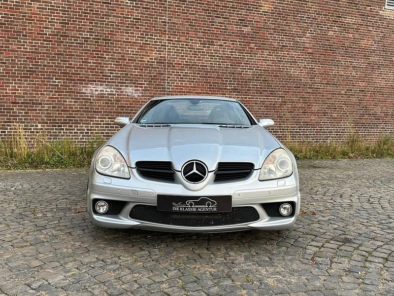 Silber Gebraucht 2005 Mercedes SLK55 AMG AMG Cabrio | 32.500 € (Fairer Preis) - Bild 1/4