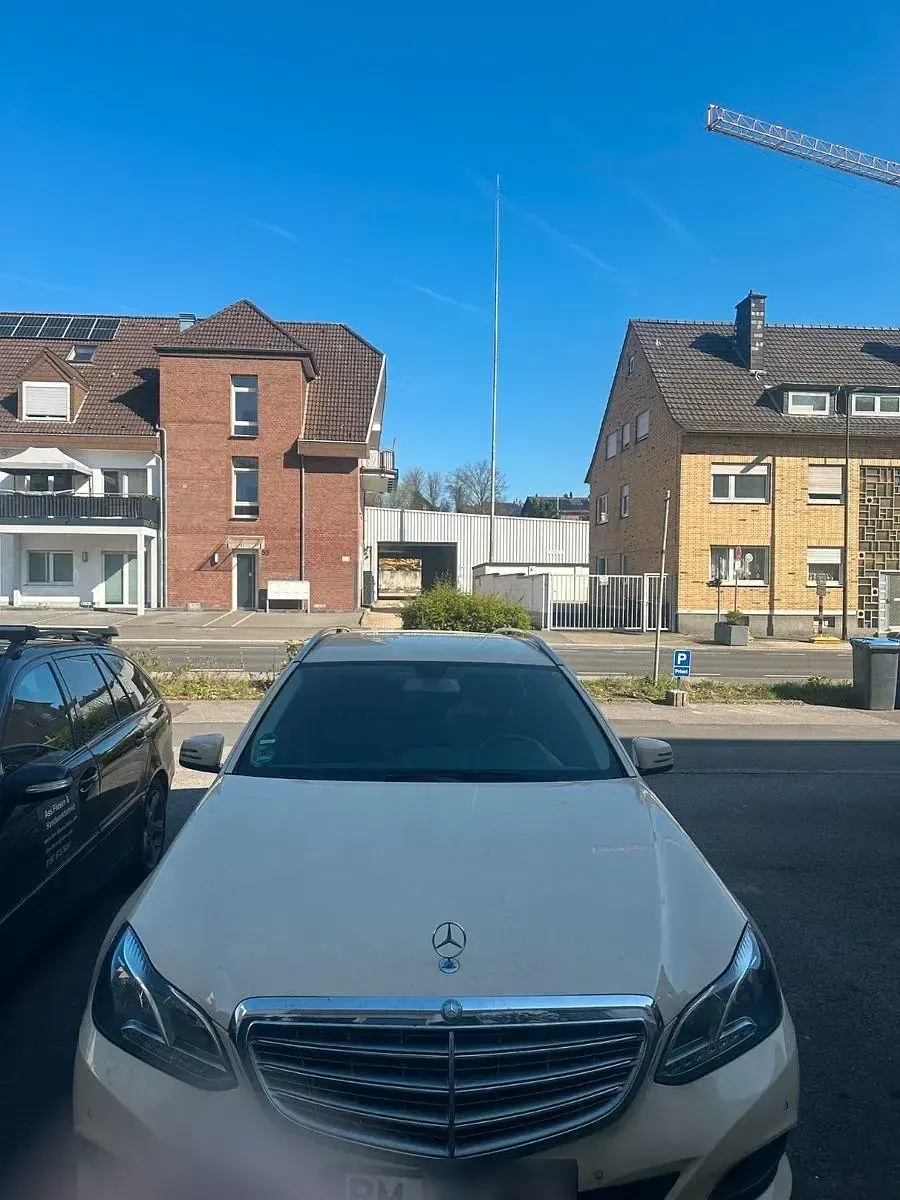 Gebraucht Mercedes E200 Avantgarde 136 PS (100 kW) 2016 Kombi