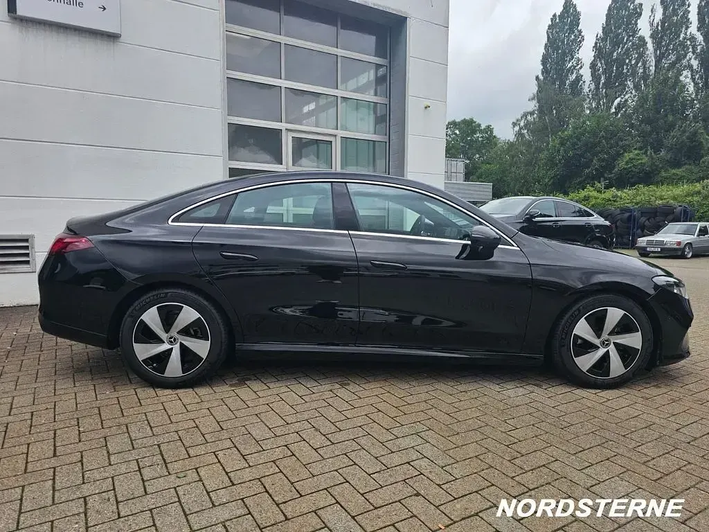 Gebraucht Mercedes CLA180 156 PS (114 kW) 2026 Nachtschwarz  unilack Limousine