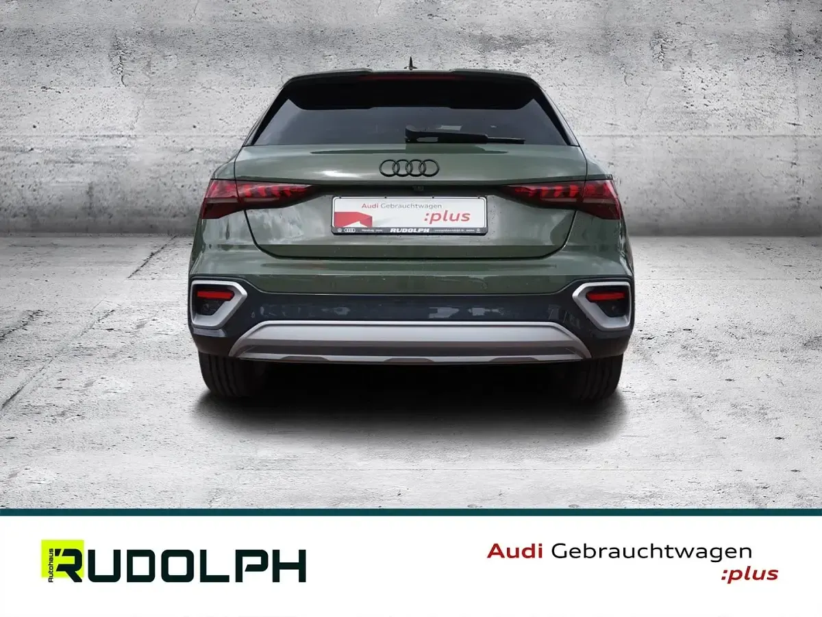 Gebraucht Audi A3 Advanced 2025 Distriktgrün metallic