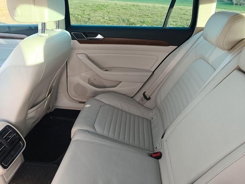 Gebraucht VW Passat 190 PS (139 kW) 2019 Schwarz Kombi