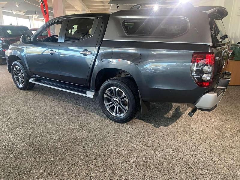 Gebraucht Mitsubishi L200 150 PS (110 kW) 2021 Pianoschwarz Pickup