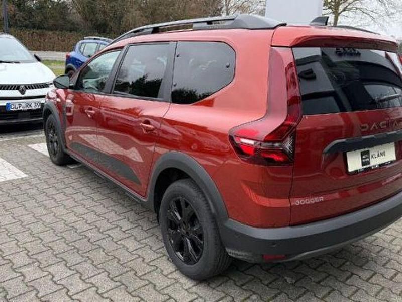 Gebraucht Dacia Jogger Extreme 110 PS (80 kW) 2025 Terrakottabraun Van / Kleinbus
