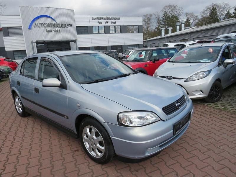 Gebraucht Opel Astra Selection 84 PS (61 kW) 2002 Silber Limousine