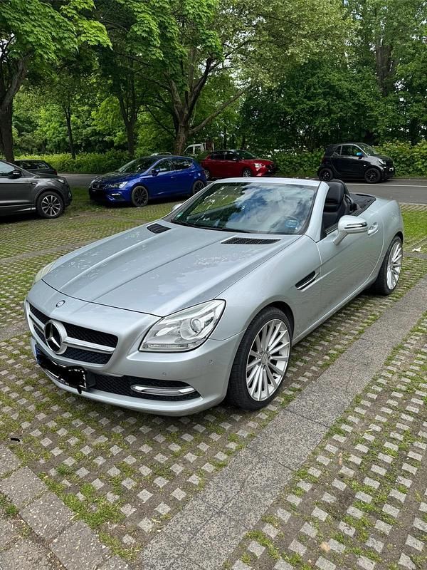 Gebraucht Mercedes SLK200 184 PS (135 kW) 2013 Silber Cabrio