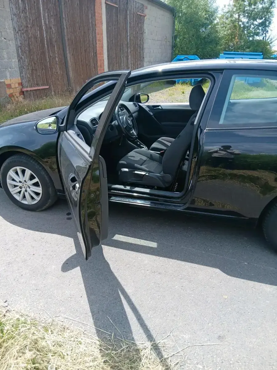 Gebraucht VW Golf VI 80 PS (58 kW) 2010 Schwarz Kleinwagen