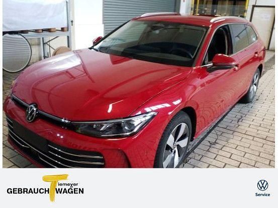 Rot Gebraucht 2024 VW Passat Elegance Kombi | 36.950 € (Superpreis) - Bild 1/4