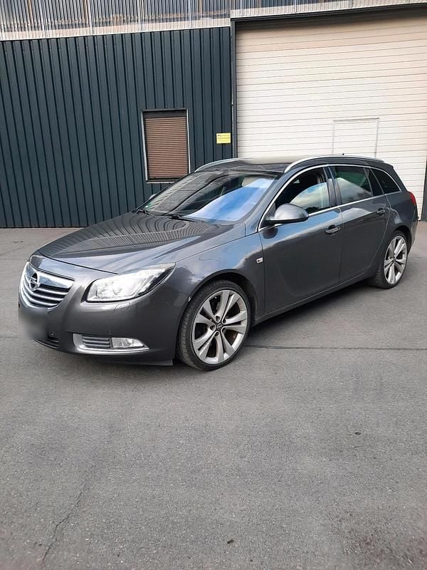 Gebraucht Opel Insignia 260 PS (191 kW) 2010 Grau Kombi
