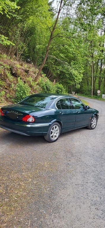 Grün Gebraucht 2002 Jaguar X-type Limousine | 2.300 € (Fairer Preis) - Bild 1/4