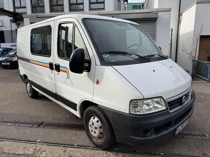 Weiss Gebraucht 2005 Fiat Ducato Van | 4.599 € - Bild 1/4