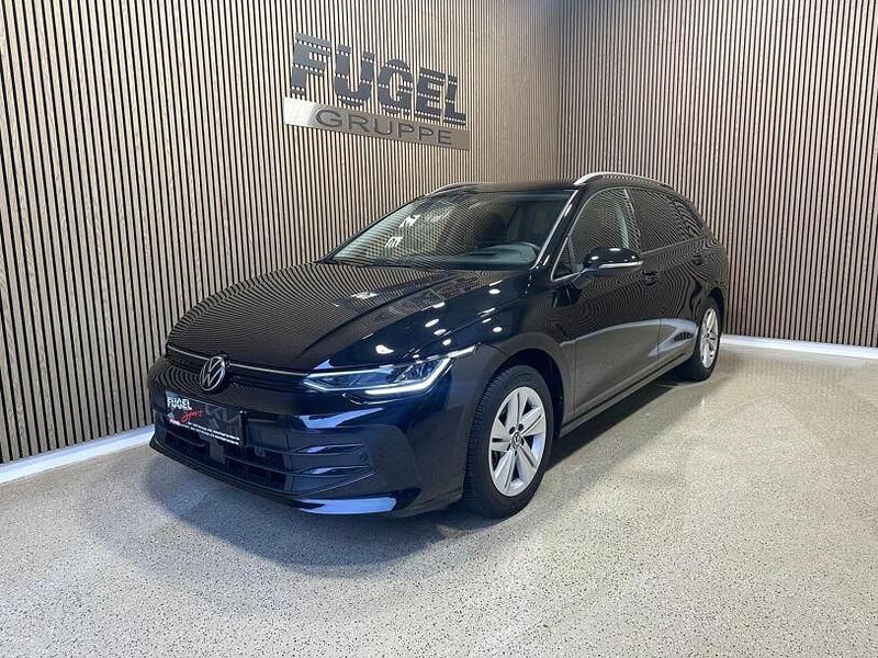 Gebraucht VW Golf VIII 200 PS (147 kW) 2024 Grenadillschwarz metallic Kombi