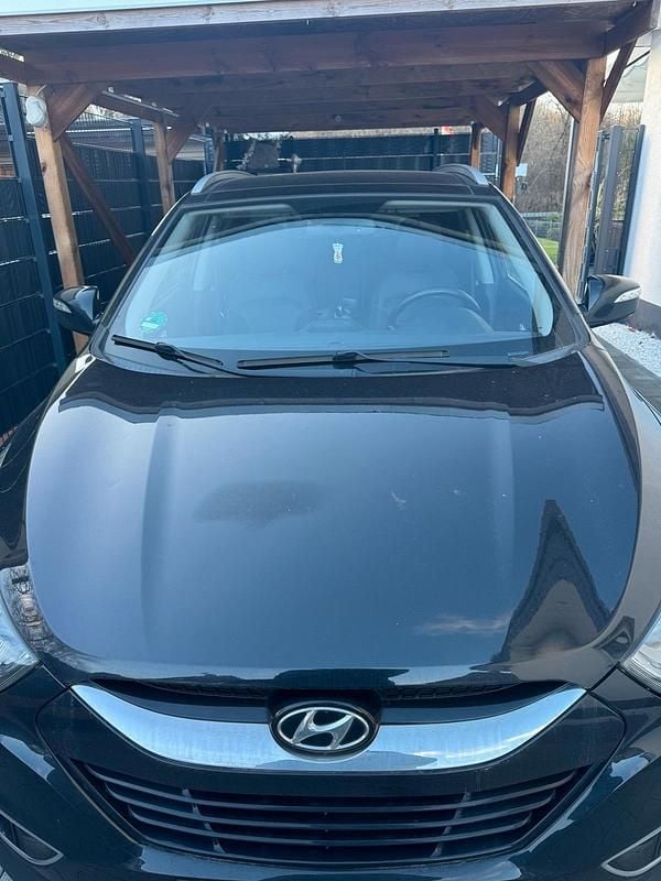 Schwarz Gebraucht 2011 Hyundai Tucson SUV | 7.600 € - Bild 1/4