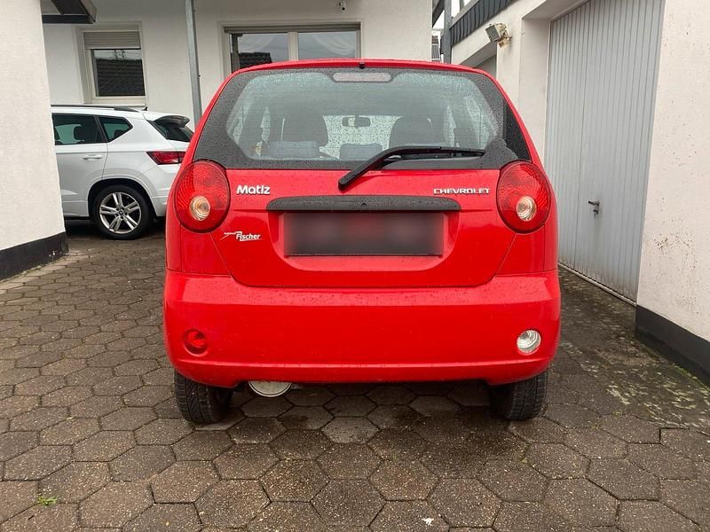 Gebraucht Chevrolet Matiz 52 PS (38 kW) 2010 Rot Kleinwagen