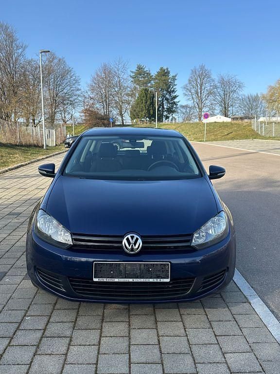 Gebraucht VW Golf VI Trendline 102 PS (75 kW) 2009 Blau Kleinwagen