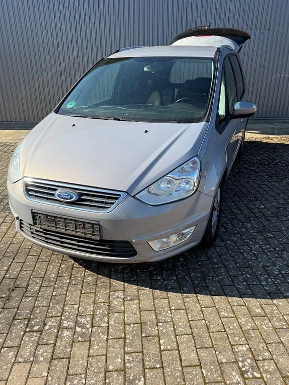 Gebraucht Ford Galaxy Titanium 140 PS (102 kW) 2010 Grau Van / Kleinbus