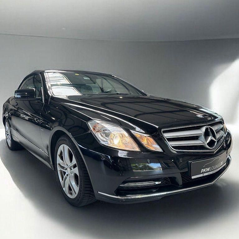 Schwarz Gebraucht 2011 Mercedes E200 Avantgarde Cabrio | 9.200 € (Superpreis) - Bild 1/4
