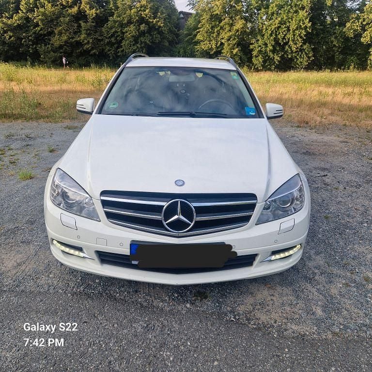 Weiß Gebraucht 2010 Mercedes C220 Elegance Kombi | 5.500 € (Fairer Preis) - Bild 1/4
