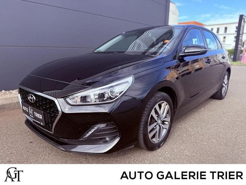 Schwarz Gebraucht 2019 Hyundai i30 Trend Limousine | 9.980 € (Superpreis) - Bild 1/4