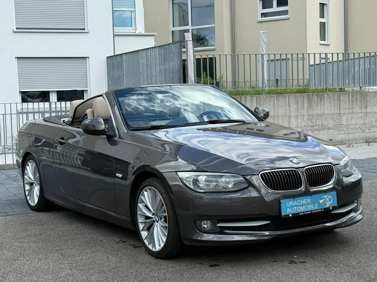 Gebraucht BMW 330 Cabriolet Sport Line 245 PS (180 kW) 2010 Braun Cabrio