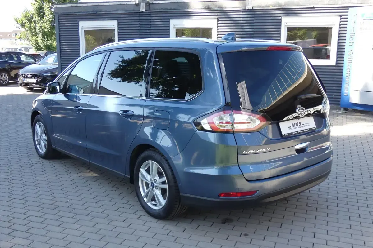 Gebraucht Ford Galaxy Titanium 150 PS (110 kW) 2022 Chromablau metallic Van / Kleinbus