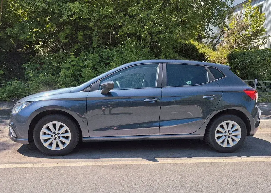 Gebraucht Seat Ibiza Style 95 PS (69 kW) 2020 Grau Kleinwagen