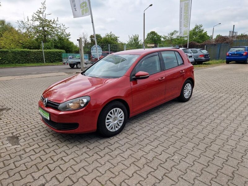 Rot Gebraucht 2011 VW Golf VI Trendline Limousine | 6.600 € (Fairer Preis) - Bild 1/4
