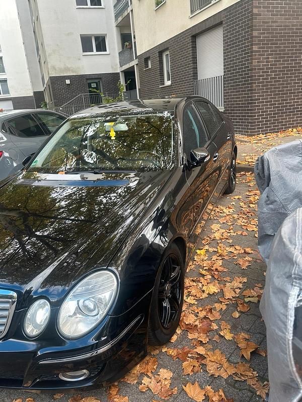 Gebraucht Mercedes E200 184 PS (135 kW) 2006 Schwarz Limousine