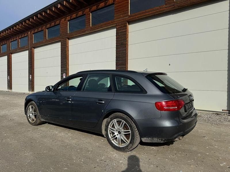 Gebraucht Audi A4 Ambition 177 PS (130 kW) 2012 Grau Kombi