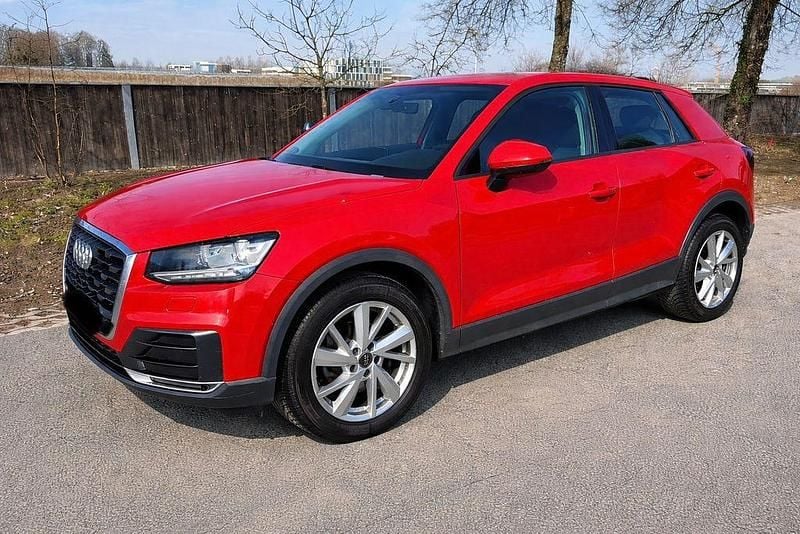 Gebraucht Audi Q2 116 PS (85 kW) 2020 Rot SUV