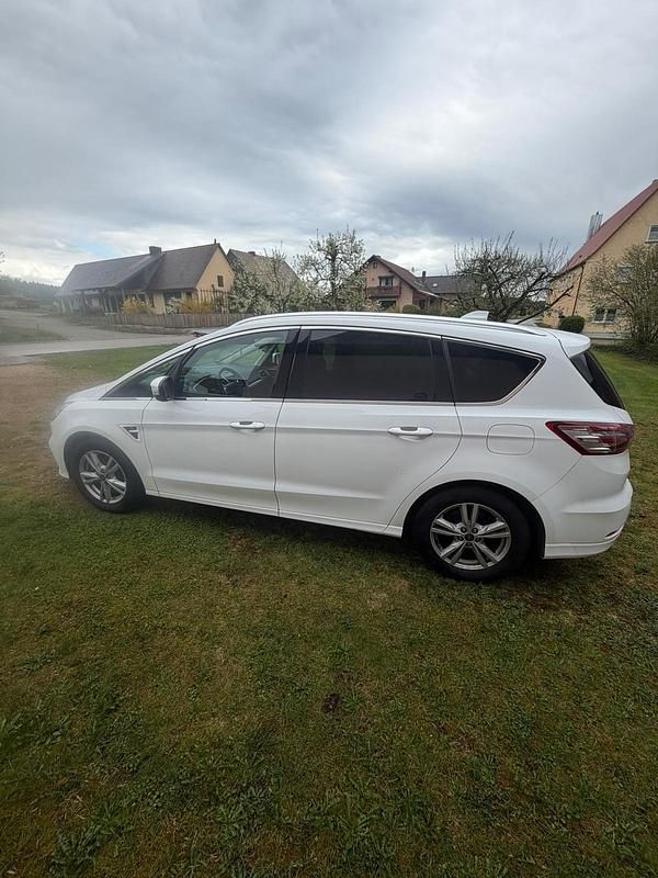 Occasion Ford S-MAX 150 ch (110 kW) 2022 Blanc Monospace