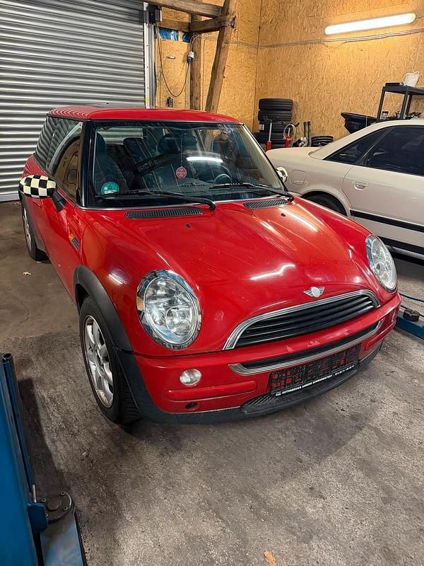 Rot Gebraucht 2002 Mini ONE Kleinwagen | 1.500 € (Guter Preis) - Bild 1/4