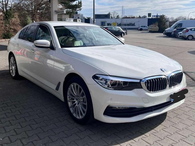 Second-hand BMW 520 Luxury Line 184 CP (135 kW) 2018 Alb Berlinǎ
