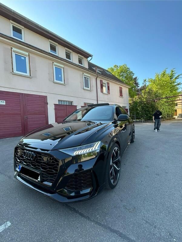 Schwarz Gebraucht 2020 Audi RS Q8 SUV | 89.999 € (Etwas zu teuer) - Bild 1/4