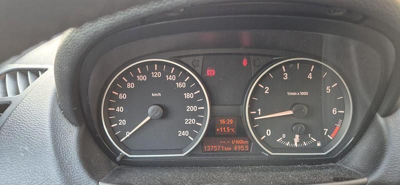 Gebraucht BMW 116 122 PS (89 kW) 2012 Weiß Kleinwagen